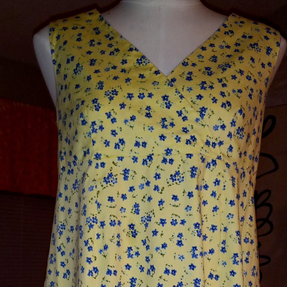 B. Sport Maternity Dress   Size (M)